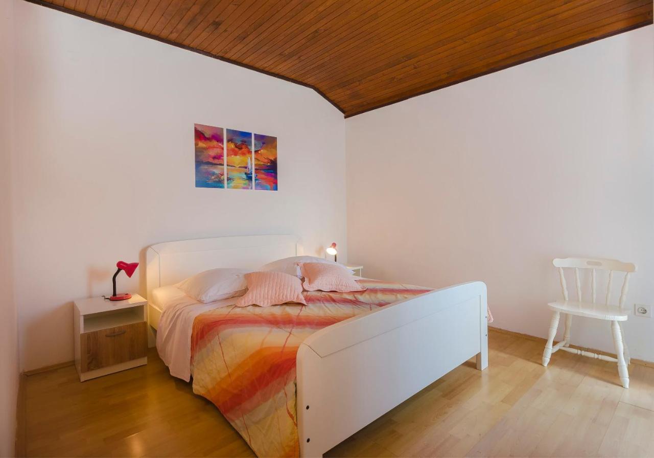 Apartment And Rooms Ema Vodice Exterior foto