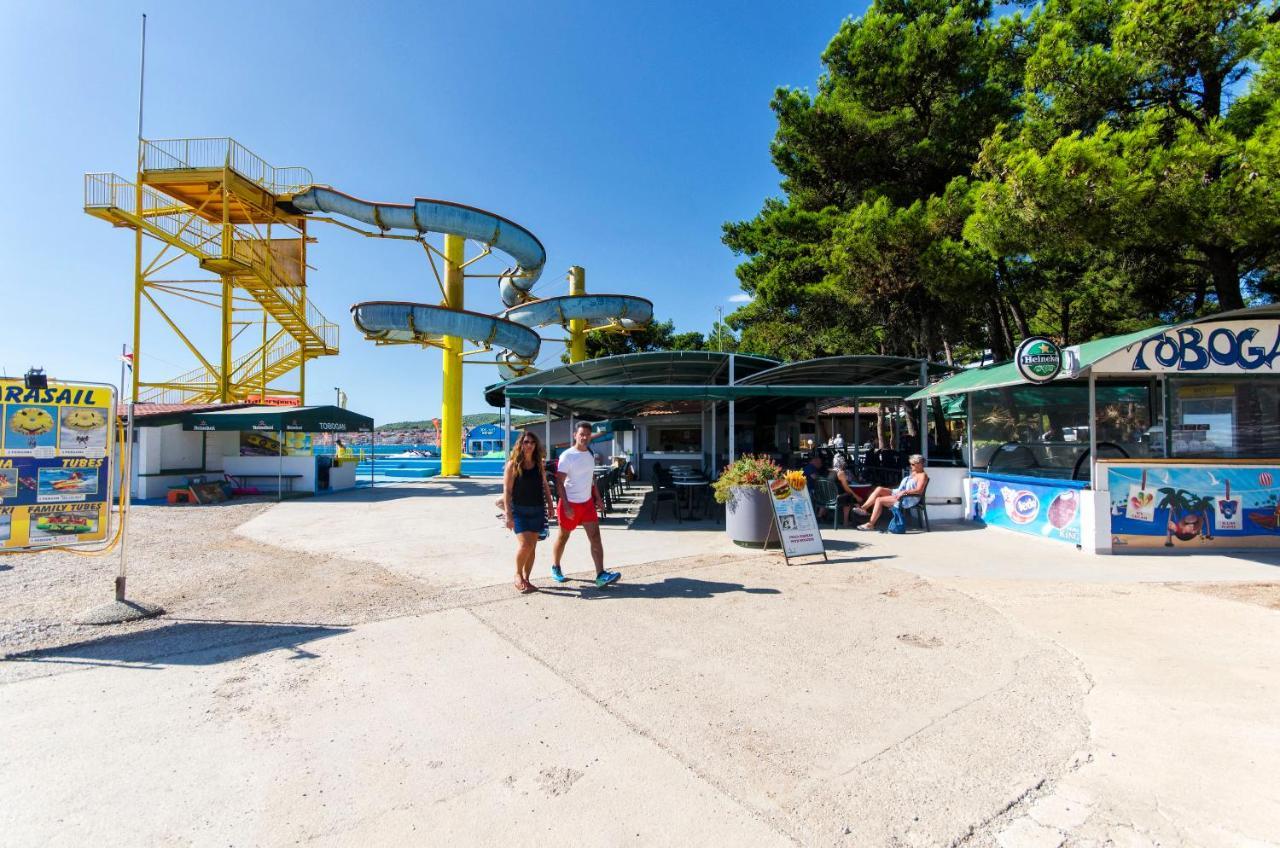 Apartment And Rooms Ema Vodice Exterior foto