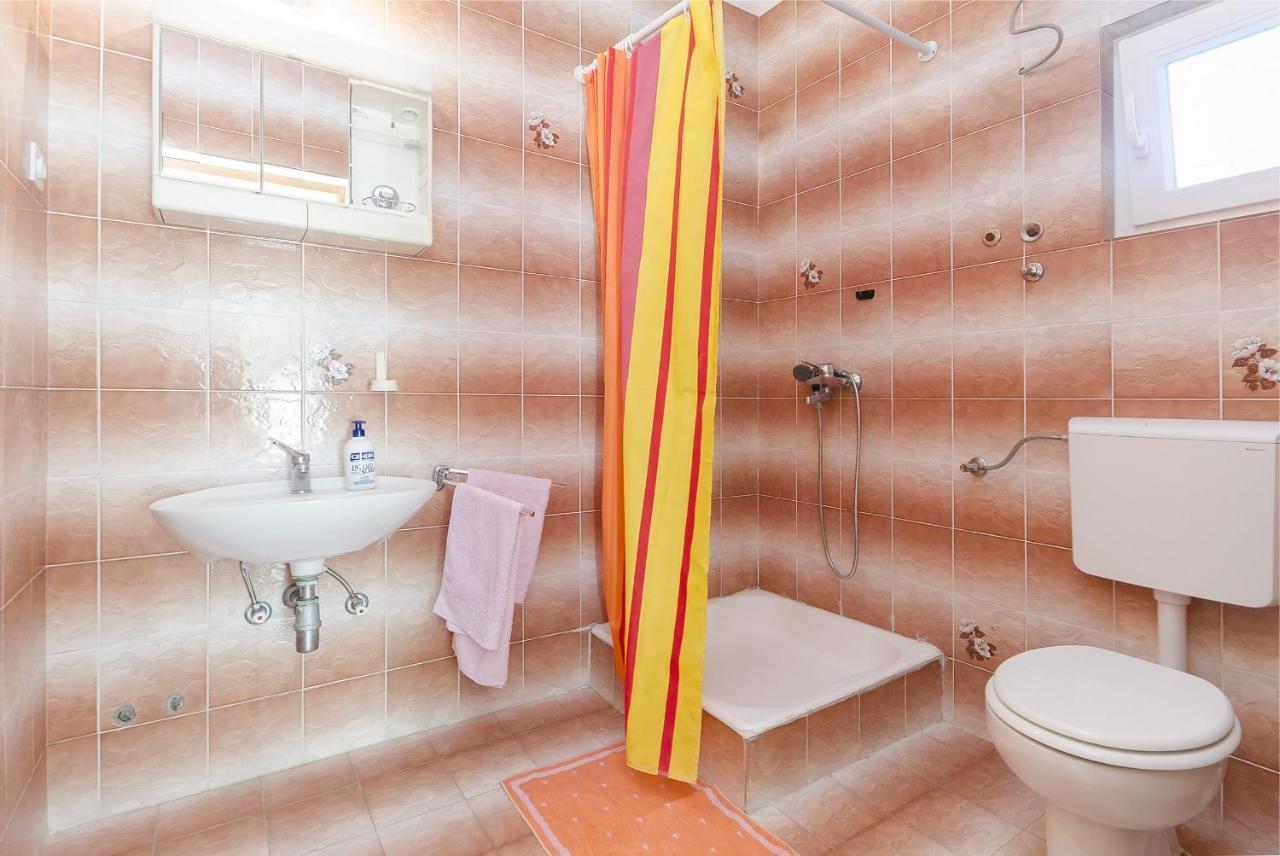Apartment And Rooms Ema Vodice Exterior foto