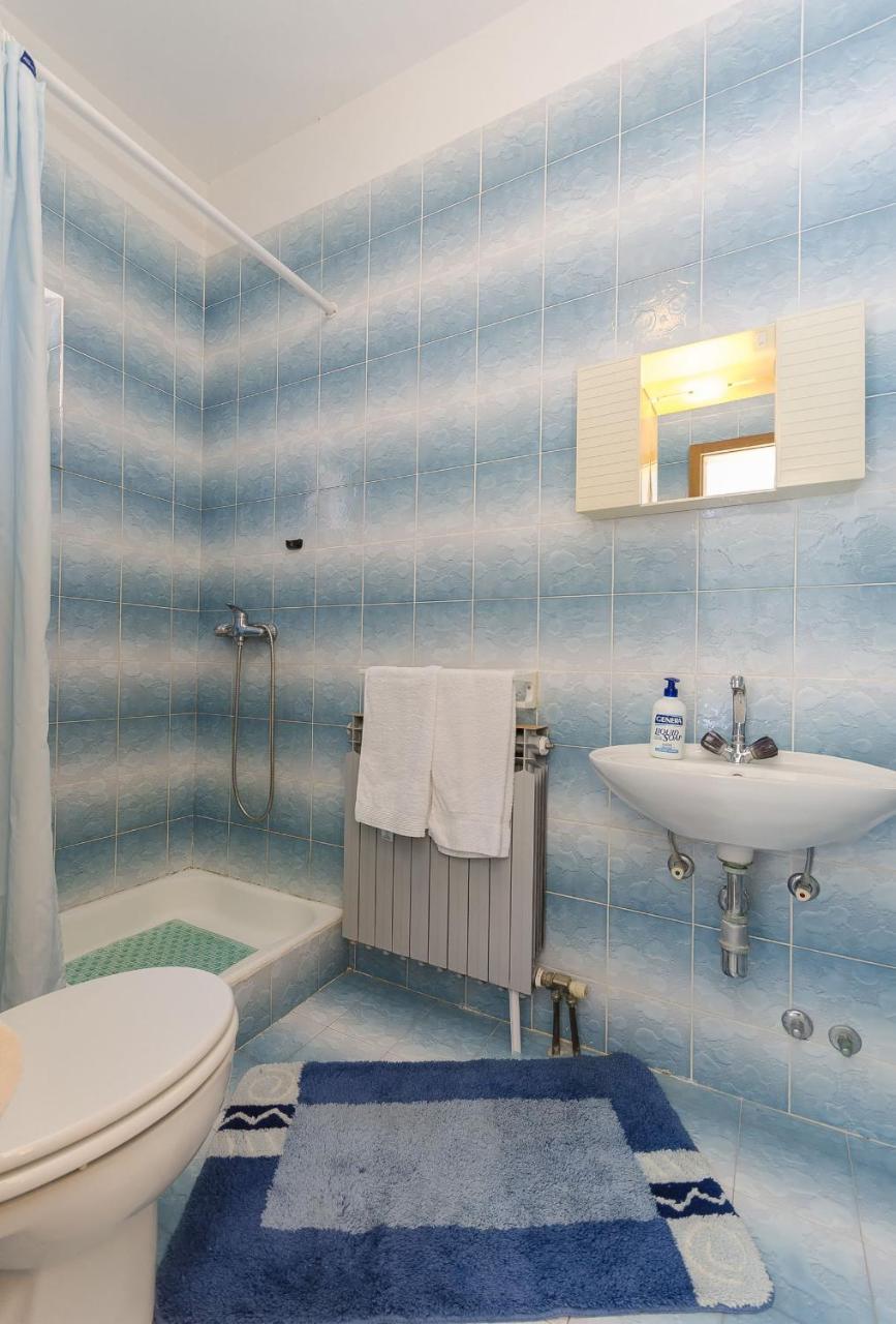 Apartment And Rooms Ema Vodice Exterior foto