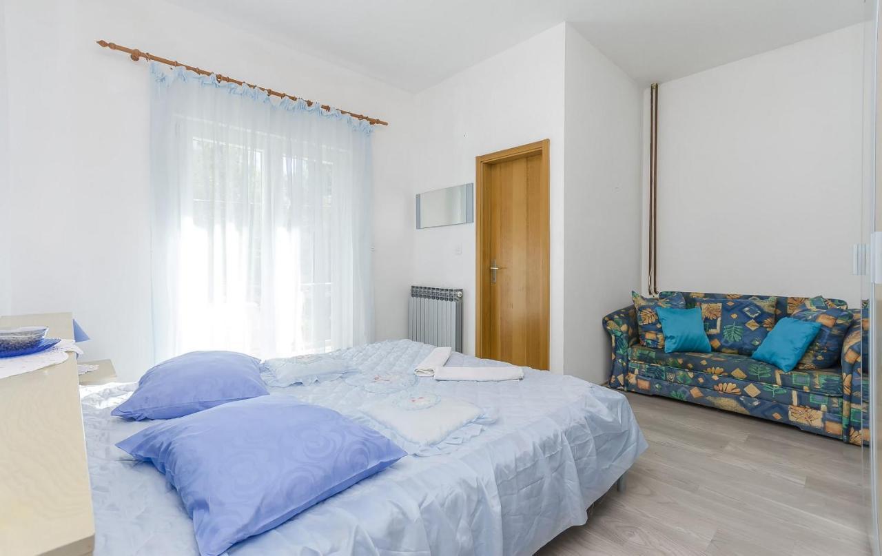 Apartment And Rooms Ema Vodice Exterior foto